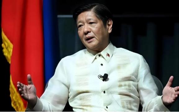 马科斯的请求，中美全都已读不回，他转头对中国喊出一句话。据菲律宾世界日报消息，菲