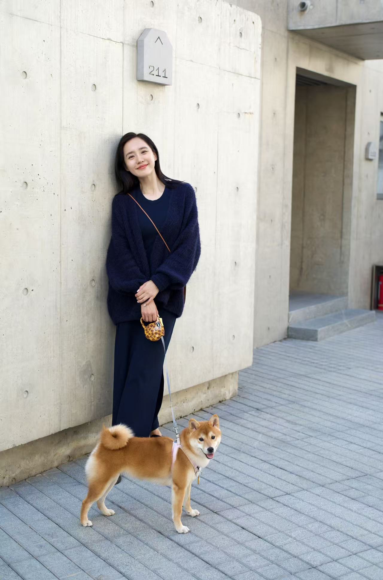 感觉王智私下心态很松弛淡然，身处演艺圈却不爱追逐喧嚣，一直保持着自己的生活节奏～