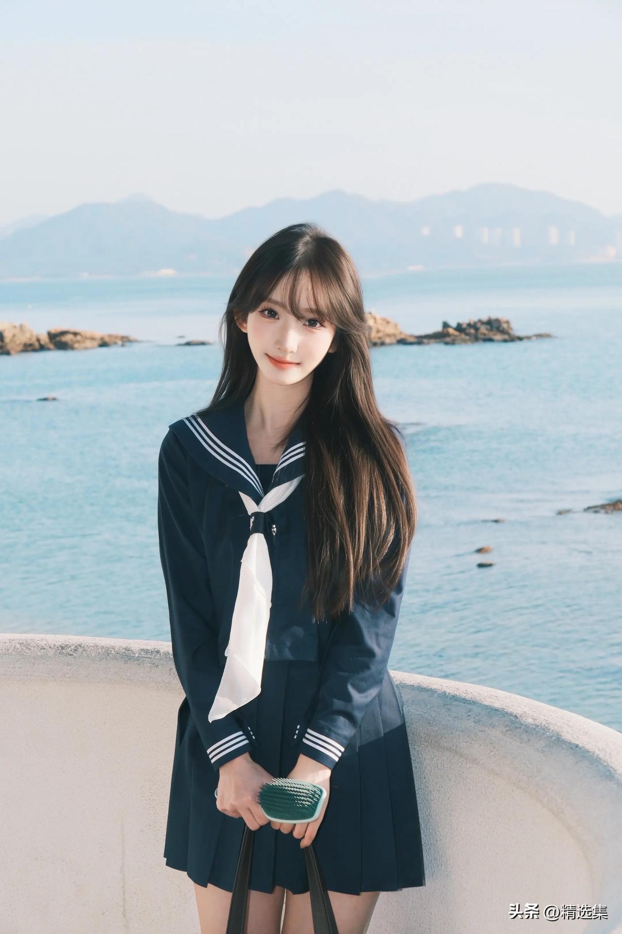 海边的少女，清新水手服，元气满满的一天！🌊💙