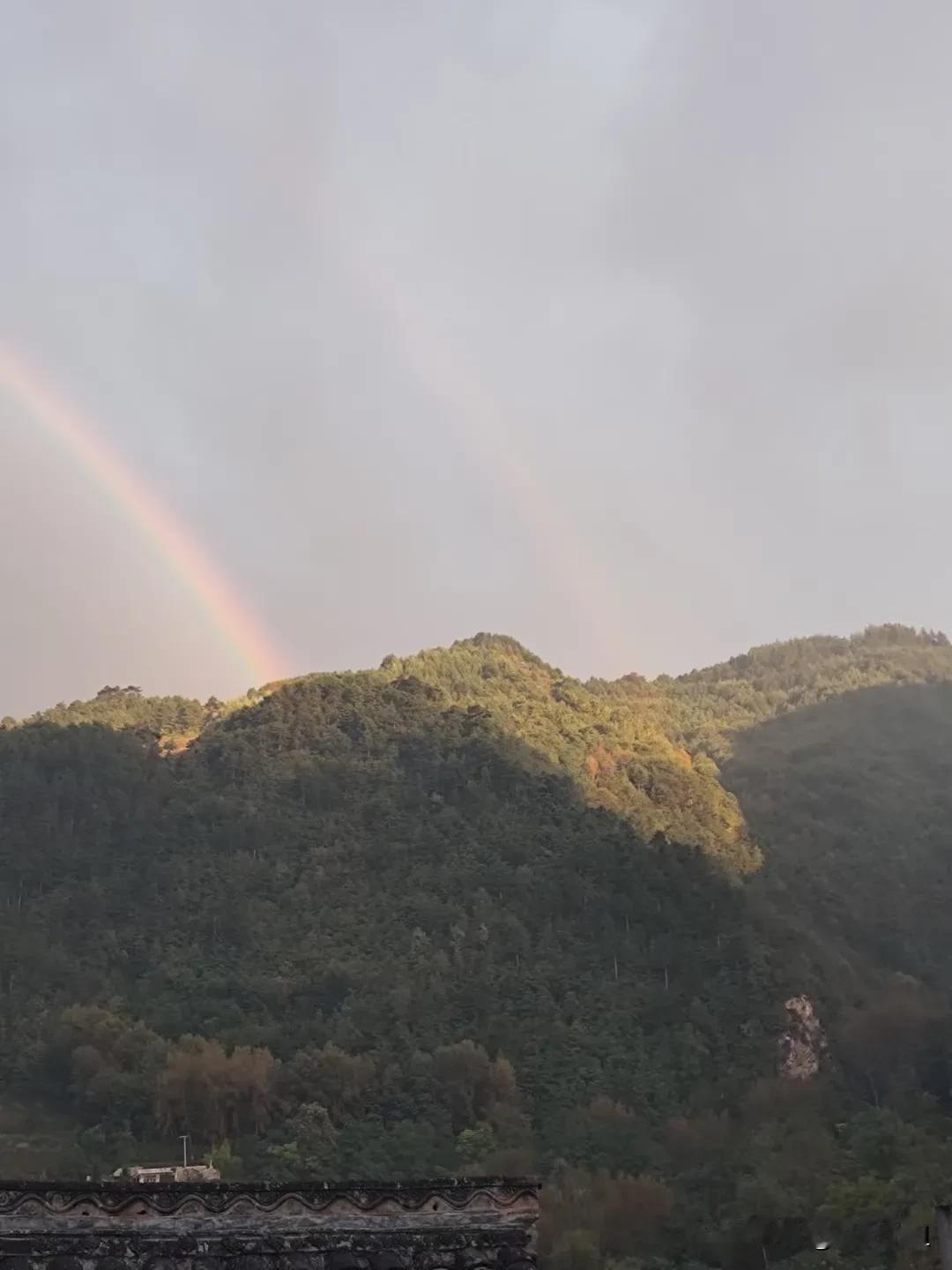 去佛堂寺的遇到雨后彩虹[玫瑰]
#记录我的9月生活#