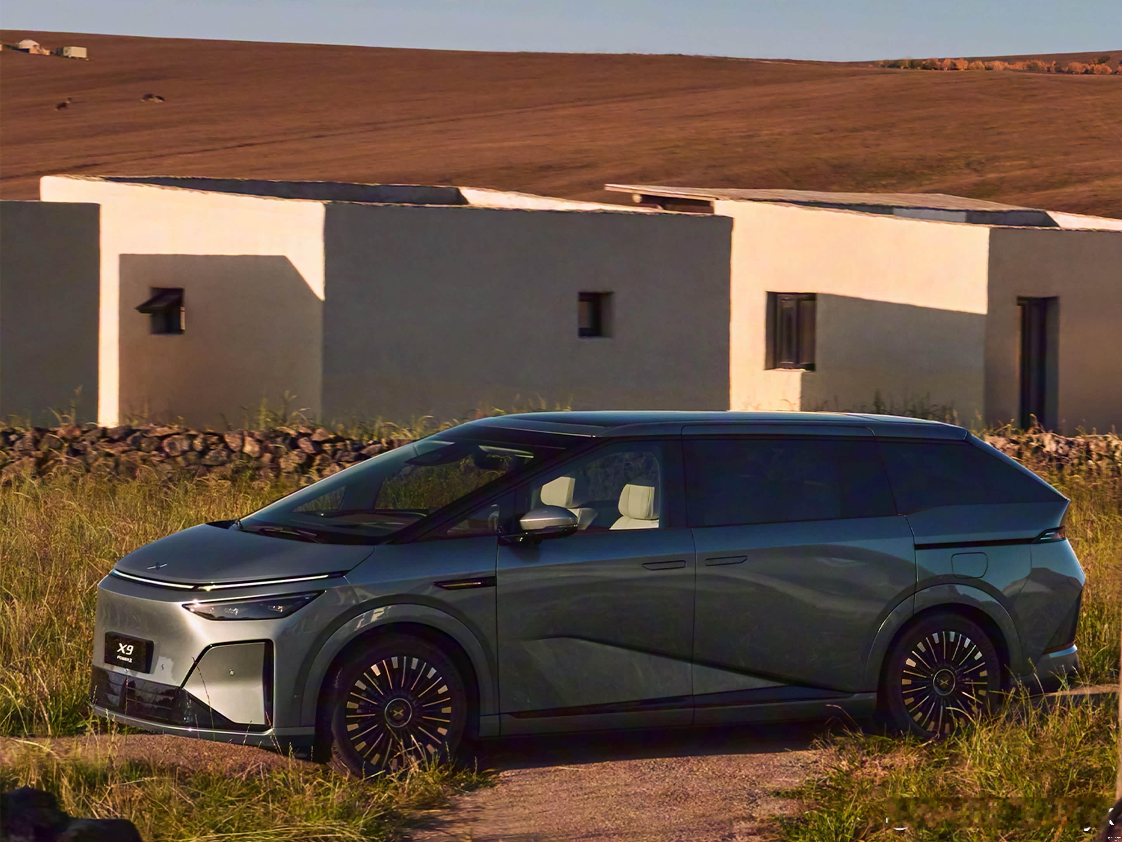 小鹏X9超级增程预售价35万起小鹏X9的增程版作为一个MPV综合续航能够超过16