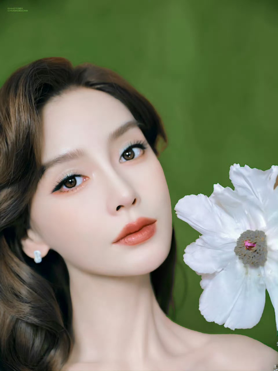 angelababy 麦吉丽品牌护肤代言人angelababy 我执笔卷写你的青