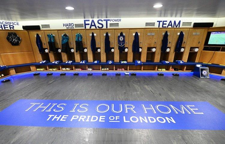 talksport报道，英超球队可以选择不遵循关于允许电视摄像机进入更衣室的新规