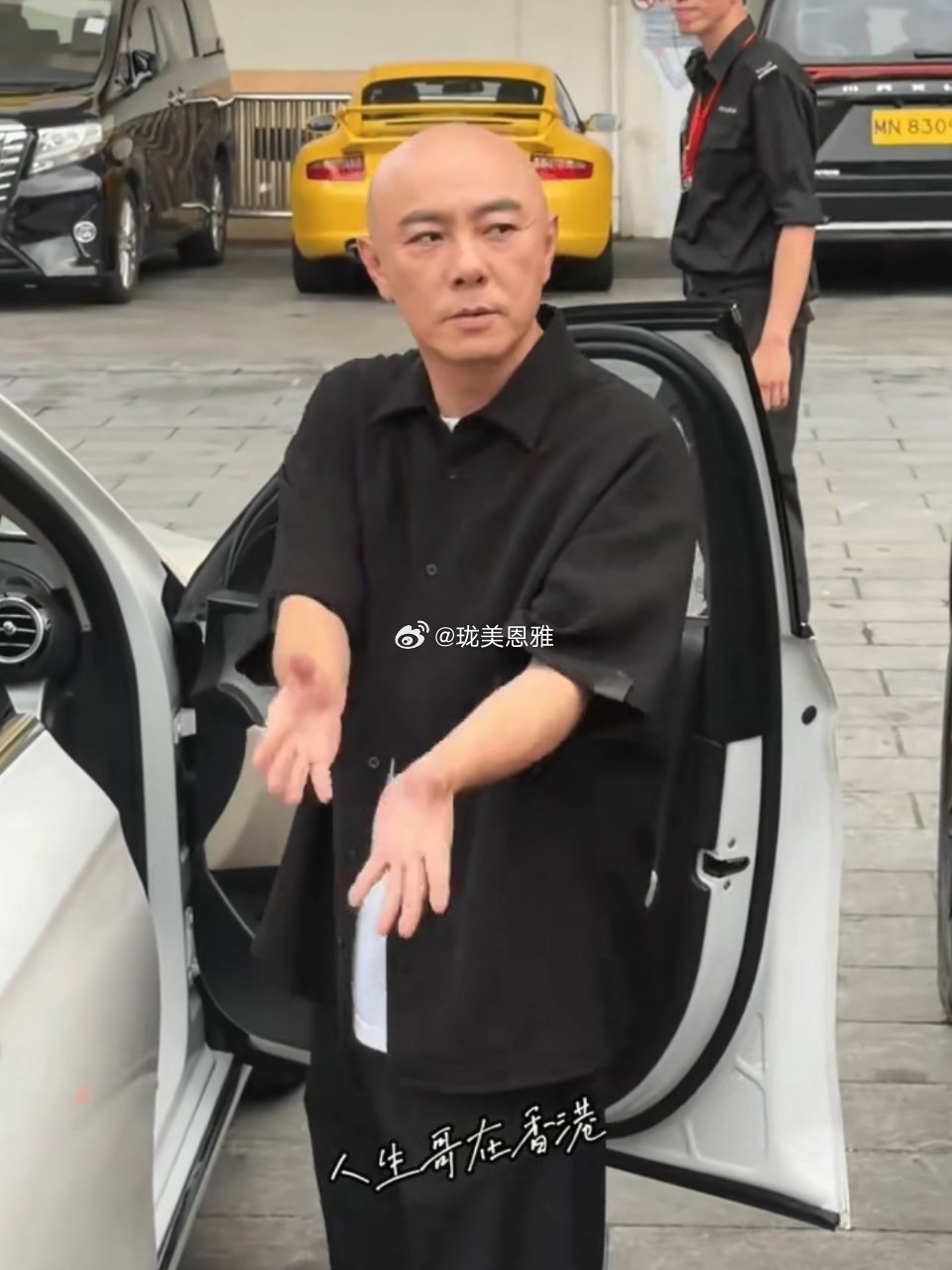 张卫健真的扛老，这把年龄了，连一根白头发都没有