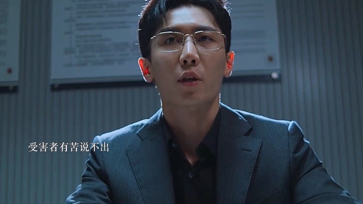 孙嘉琪剧里剧外都在给张淞挖坑孙嘉琪张淞互坑名场面剧里清醒反击，剧外搞笑互怼，这对