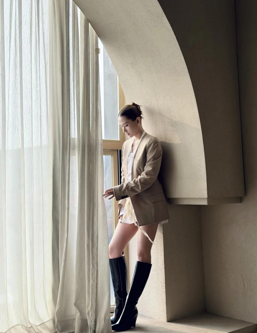 赴一场先锋之约📷
明星不止AB面 ootd