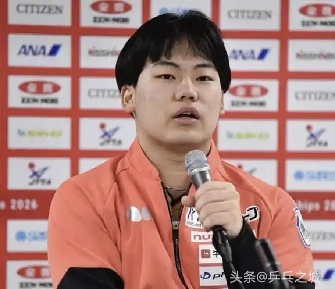 瑞典大满贯 松岛辉空4‑3险胜兰弗利后接受采访
 
记者：恭喜你苦战七局拿下这场