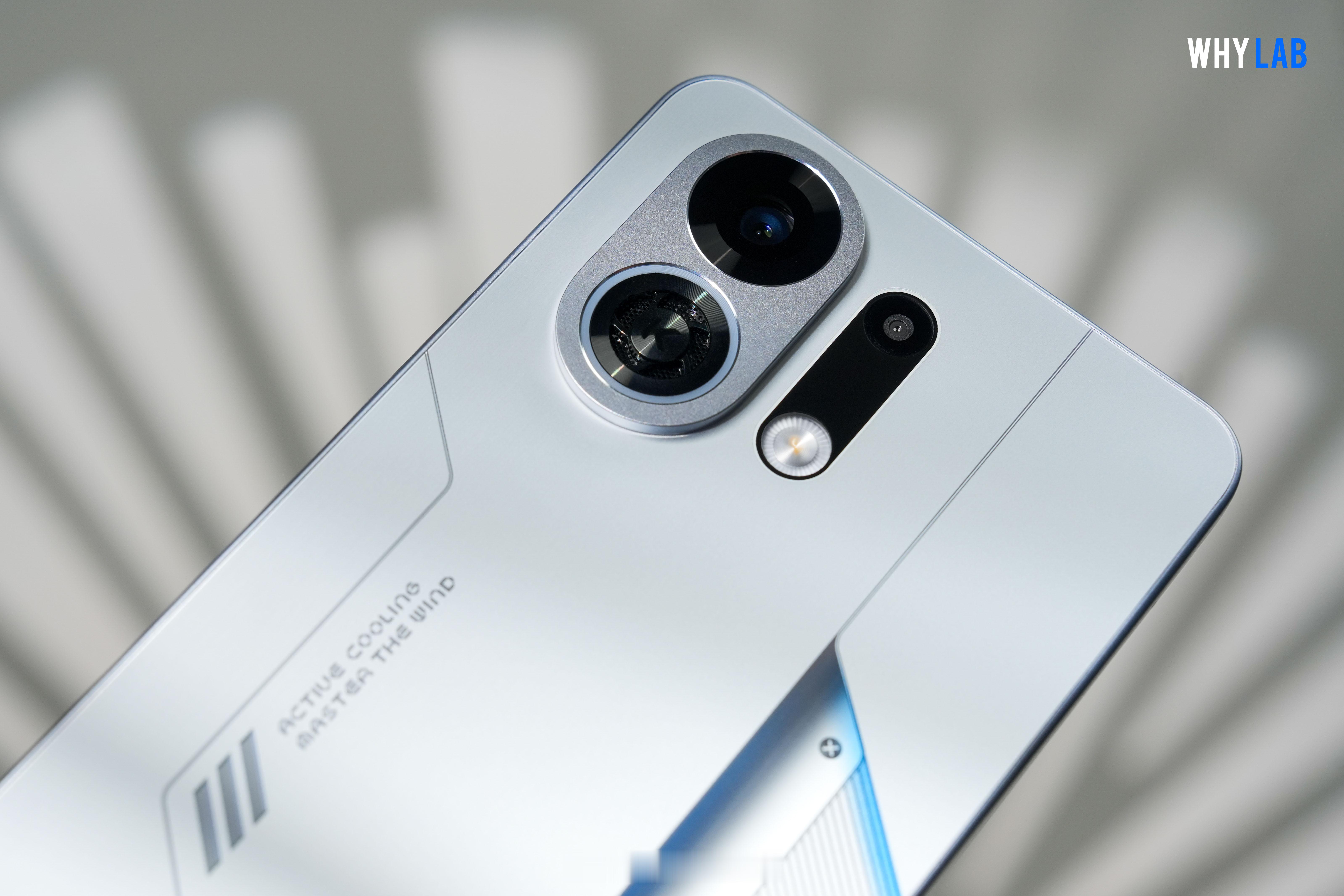 WHYLAB图赏 拿到了 OPPO 首款搭载主动散热风扇的 K13 Turbo 