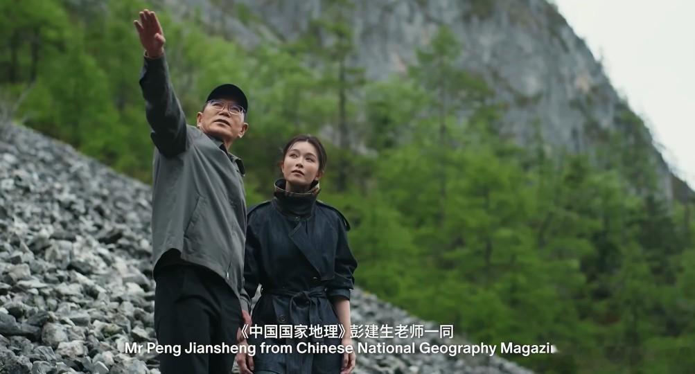 文咏珊和香格里拉的适配度 香格里拉有种让人慢下来的魔力，文咏珊在这里褪去了所有修