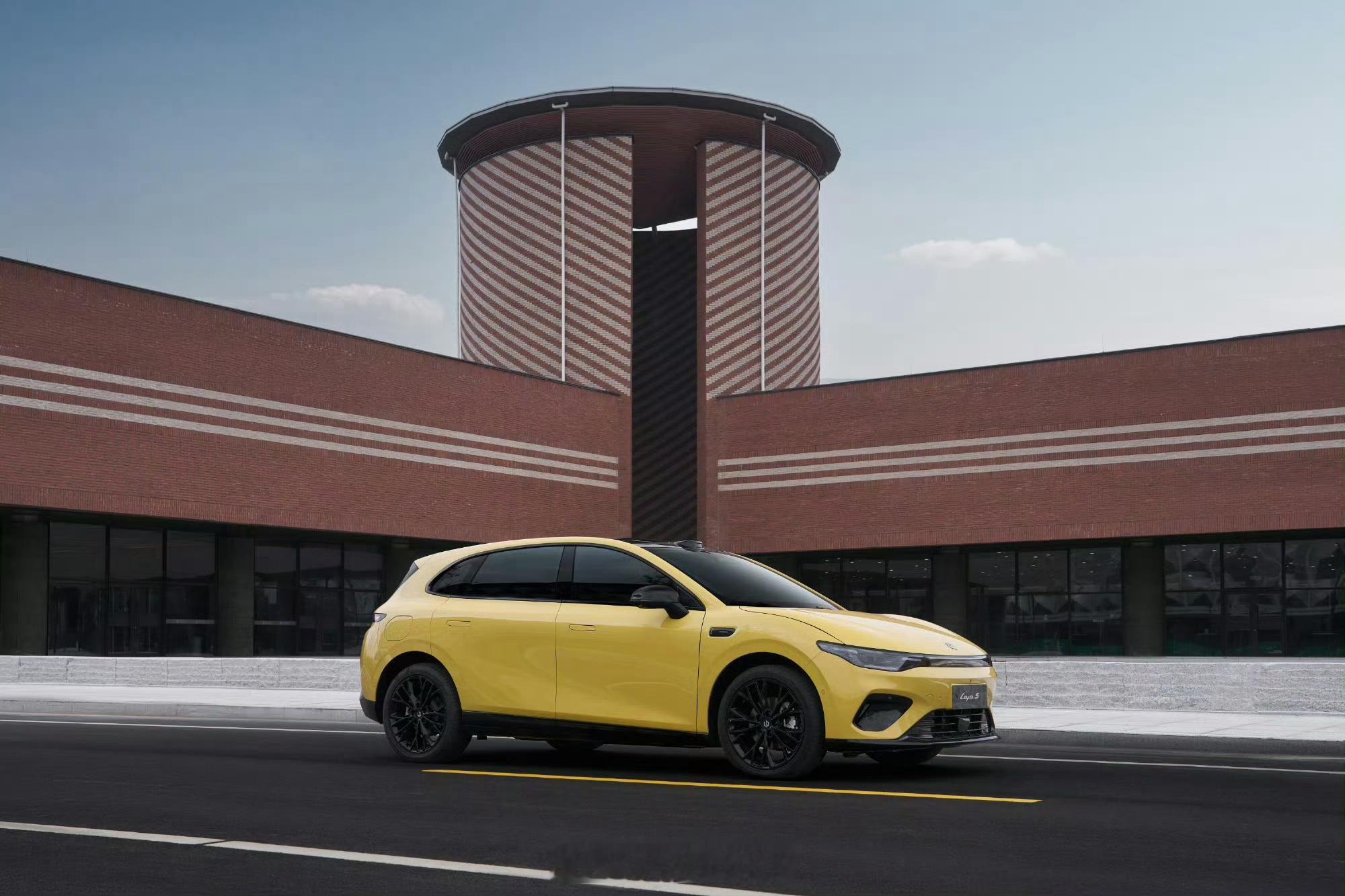 【试驾预告】-零跑lafa5-欢迎提问车型版本是：605 Max，指导价12.1