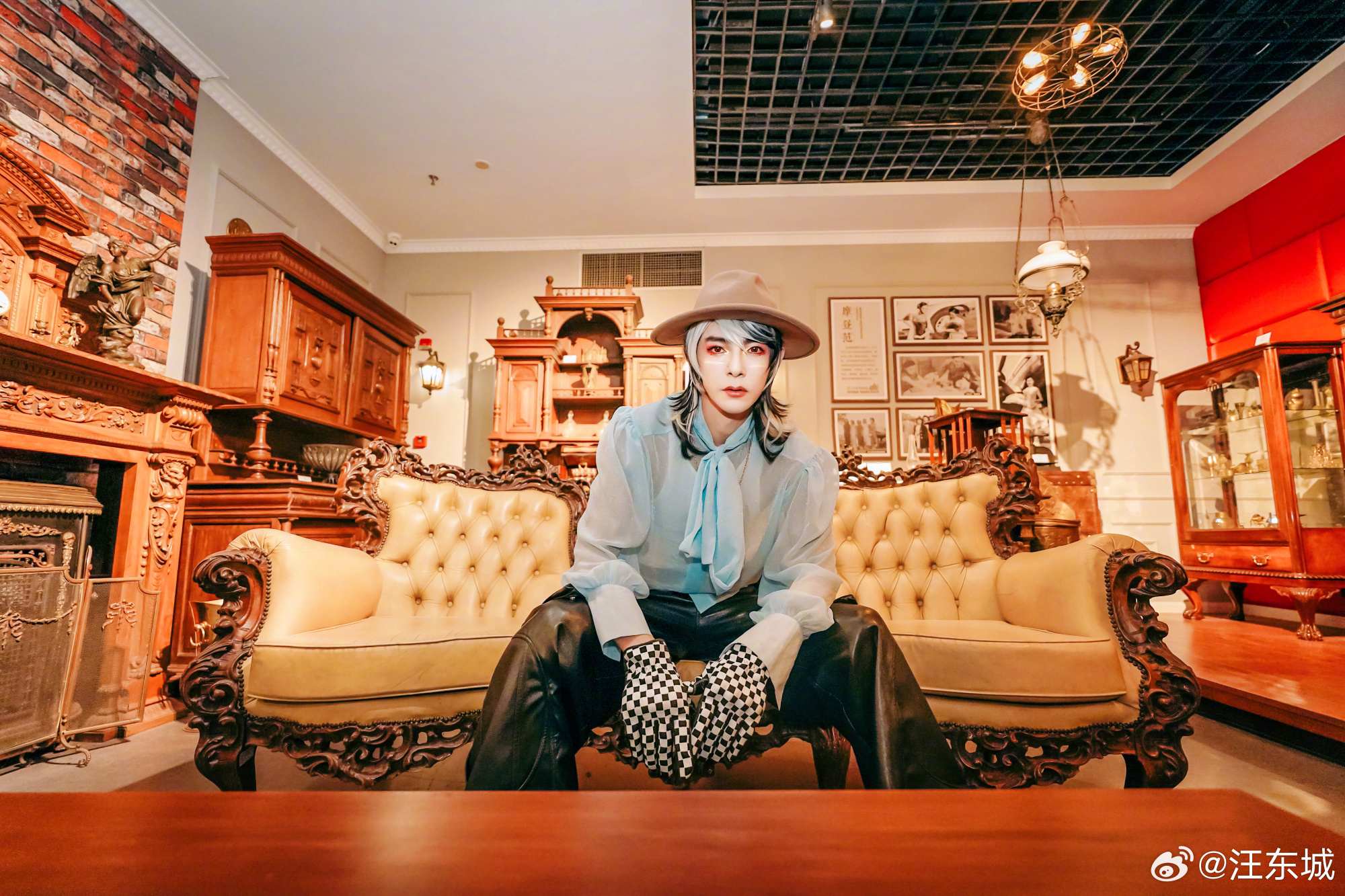 #汪东城 内娱男菩萨# 东哥的腰不是腰 是我的夺命小弯刀[憧憬] ​​​