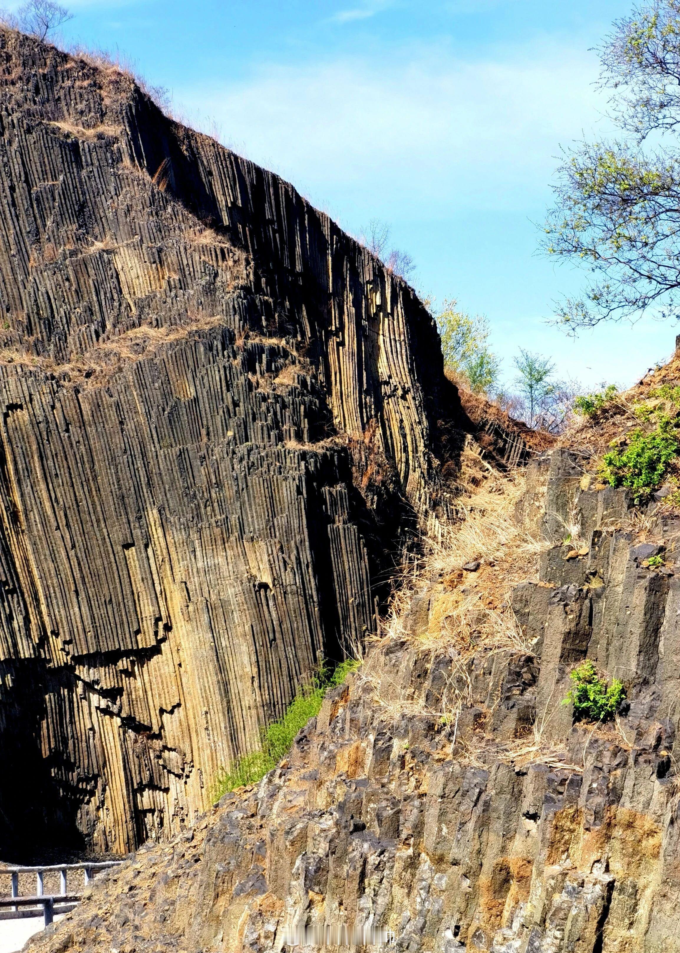 名动齐鲁e路前行【你好世界风筝都】从火山喷发，到如今静谧的地质奇观⛰️在昌乐火山