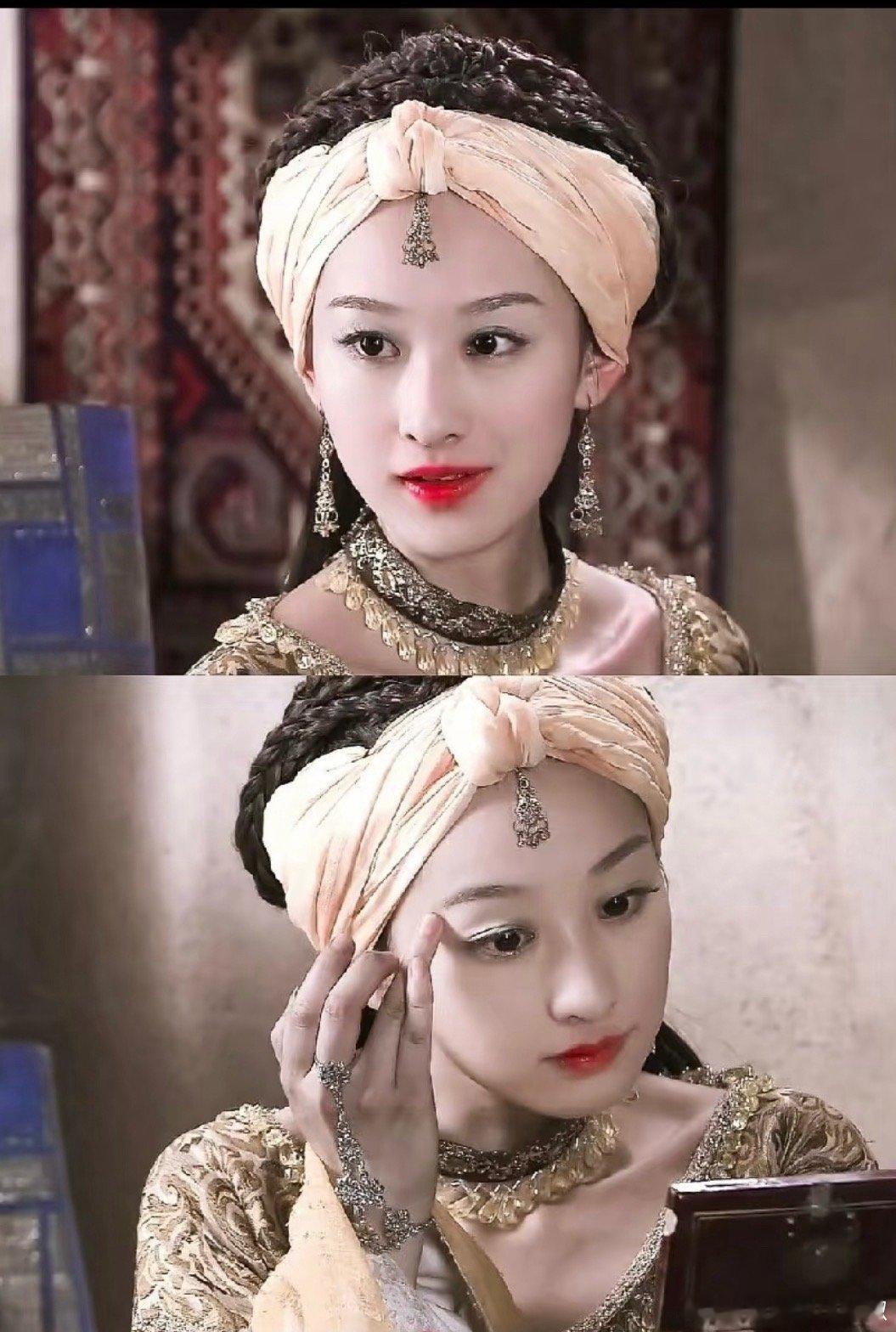 路人觉得她两到底像不像？ 