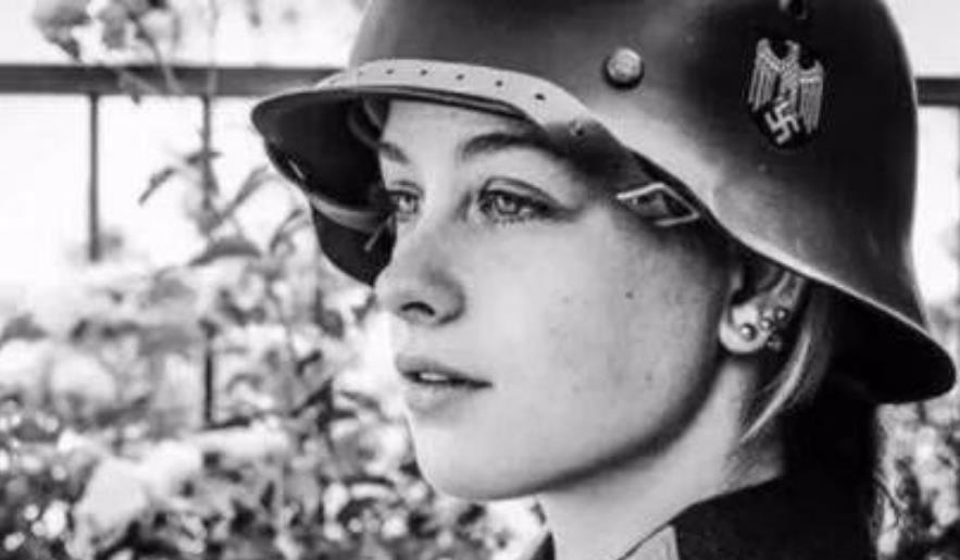 苏联与纳粹德国谁更尊重女性？

苏联在二战中有110万女性参军，有40万女兵直接