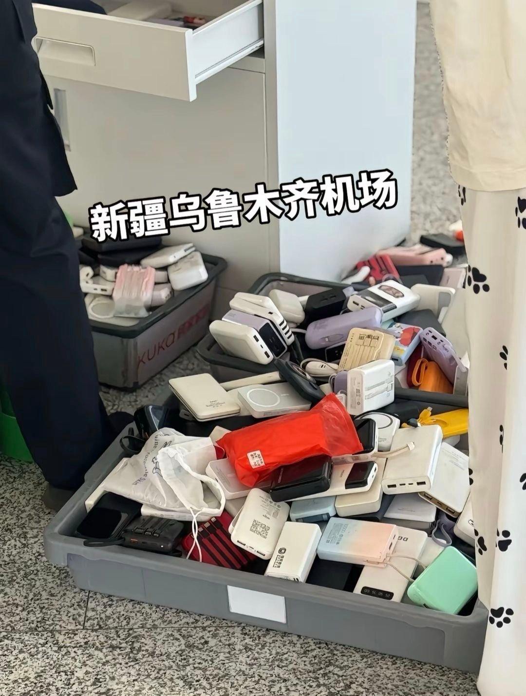 顺丰等快递拒收召回充电宝这些机场扣下来的充电宝，要怎么处理呀[允悲] ​​​