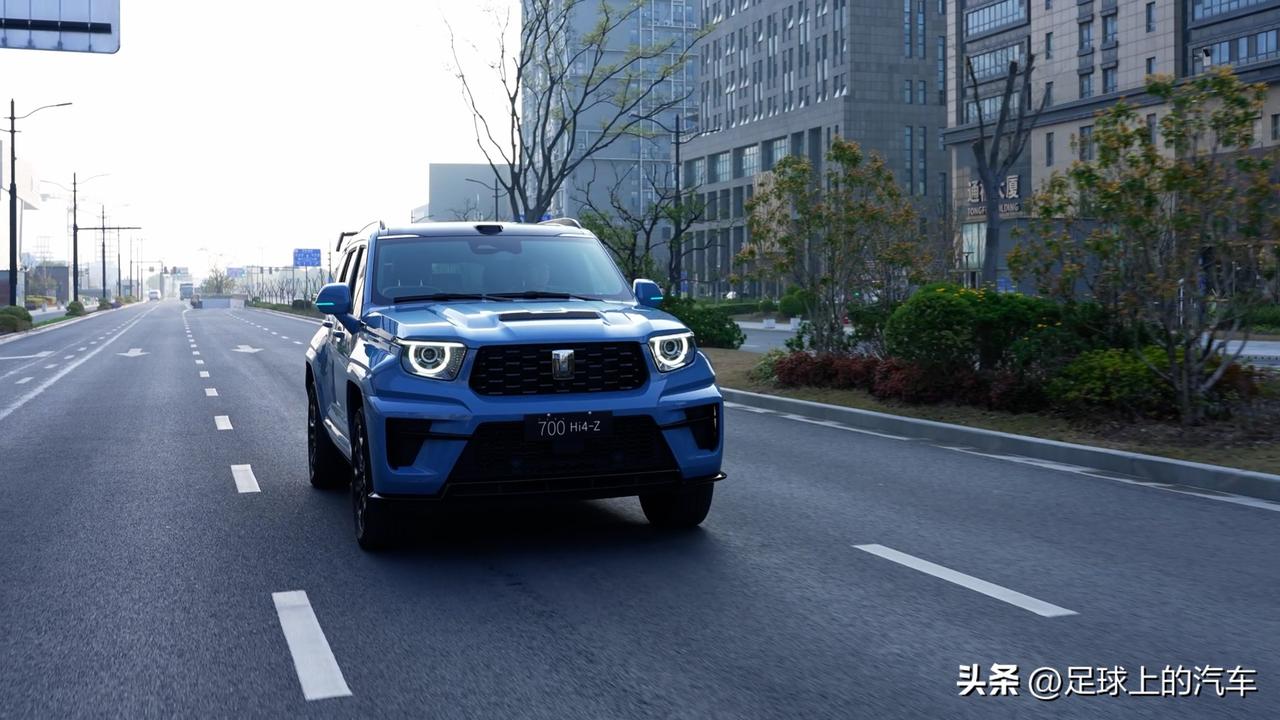 首先，老板亲自下场当“体验官”，这信任背书直接拉满，说一千道一万，不如老板坐进车