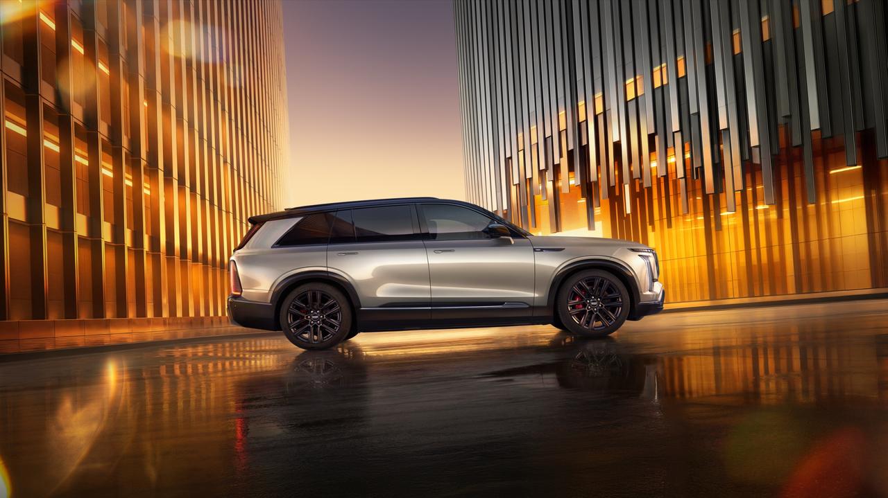 4月22日，凯迪拉克凯威德正式上市，共推出2款车型，售价46.88万元-50.8