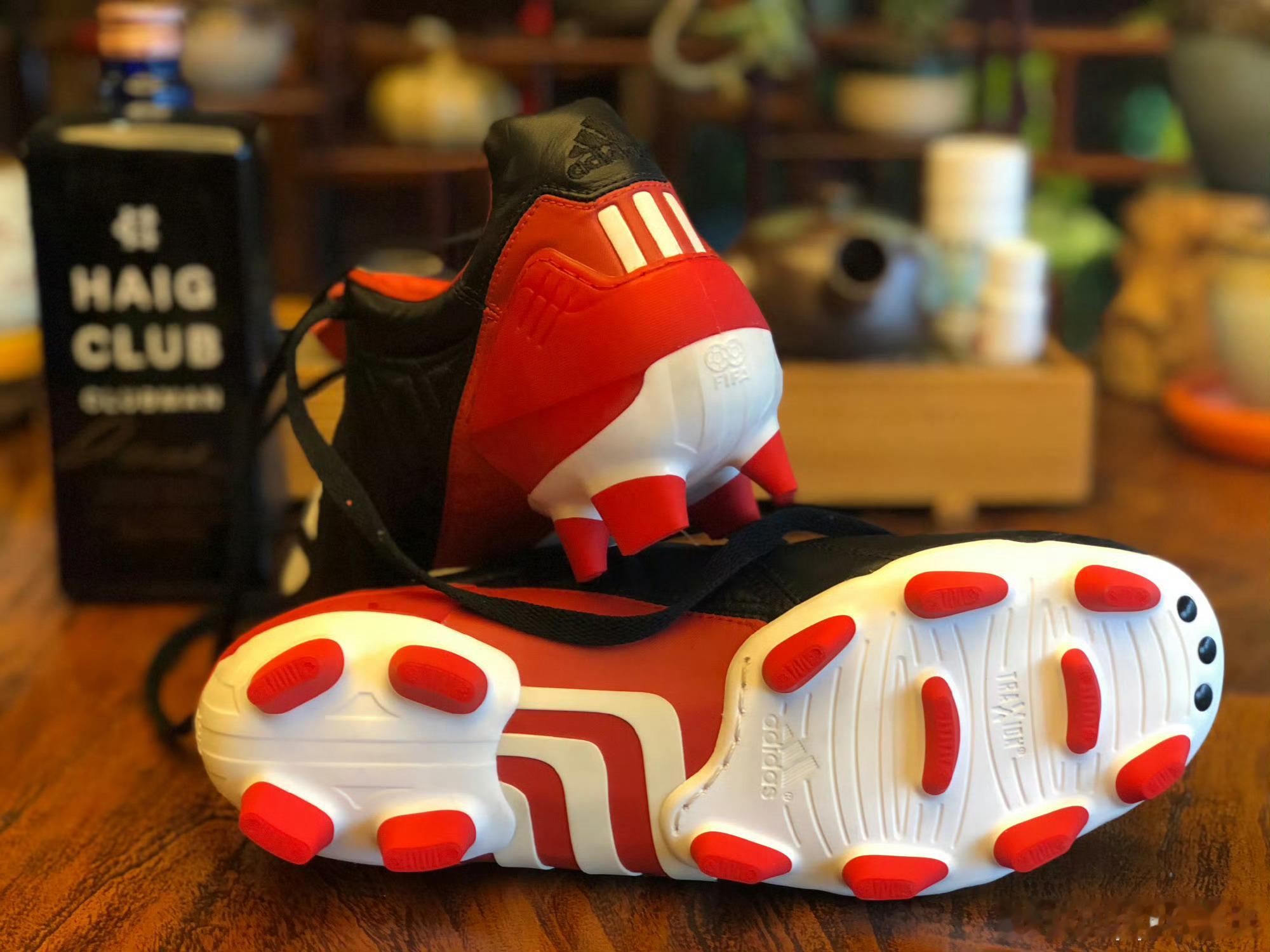 想买一双nike maestro sg球鞋，全国经销商都没。无意进了一个直播间问