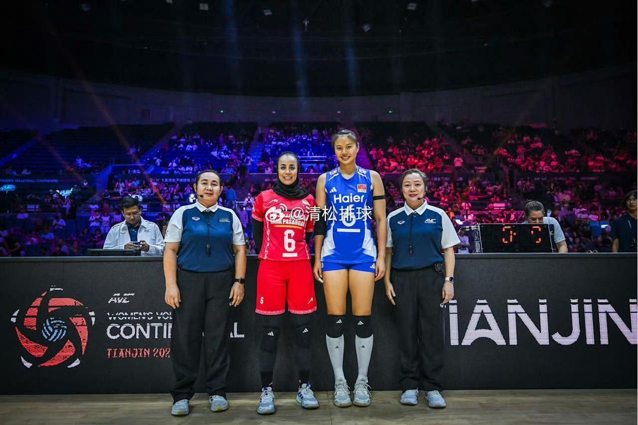 恭喜中国🇨🇳女排3:0战胜伊朗🇮🇷队，挺进明天晚上的决赛。
明天晚上，中
