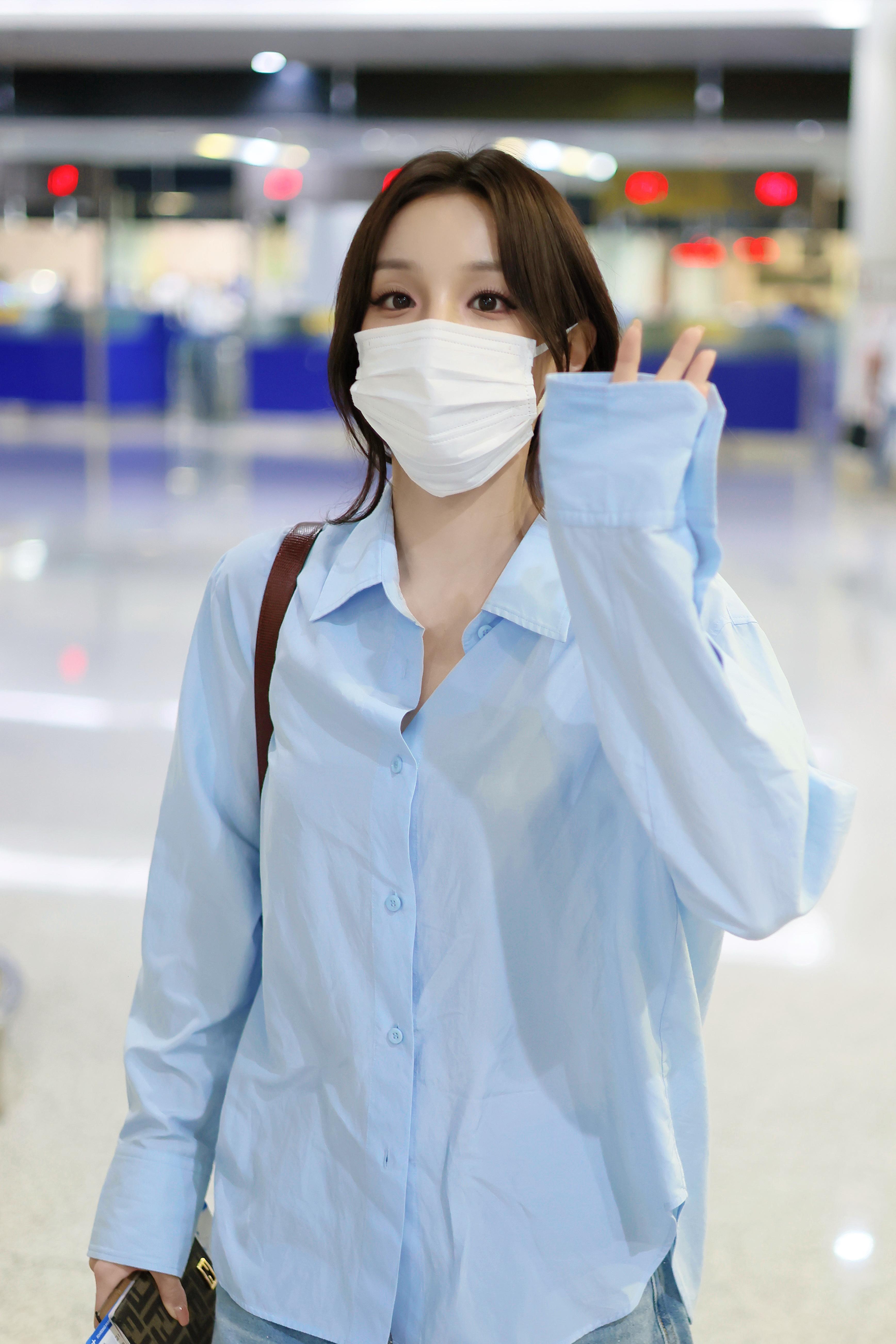 260826 CKG到达下午见🫡宋雨琦[超话]  ​​​