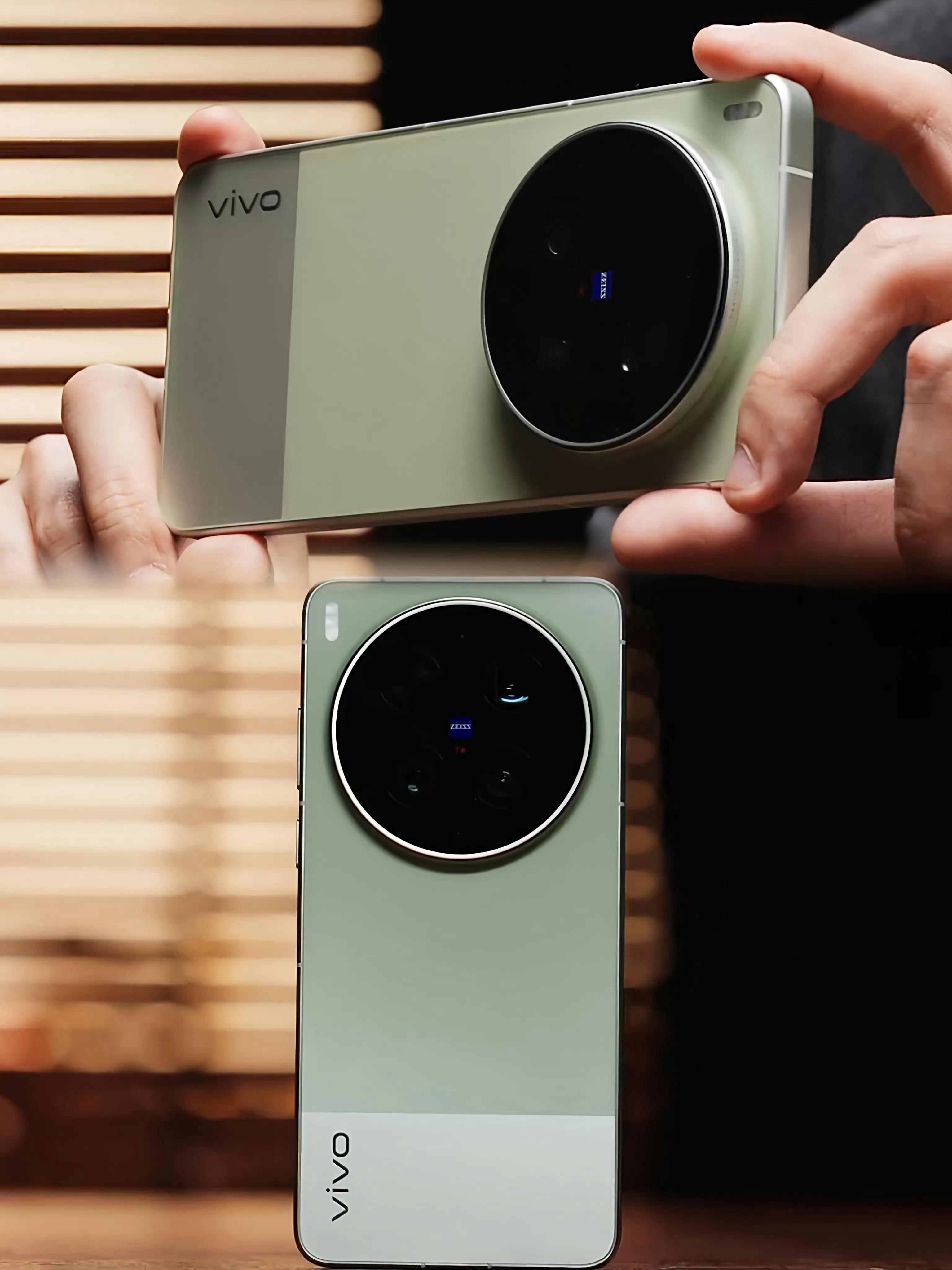 才发现X300 Ultra真机照也泄了，二月份的时候见过这个绿色，要我买肯定买这