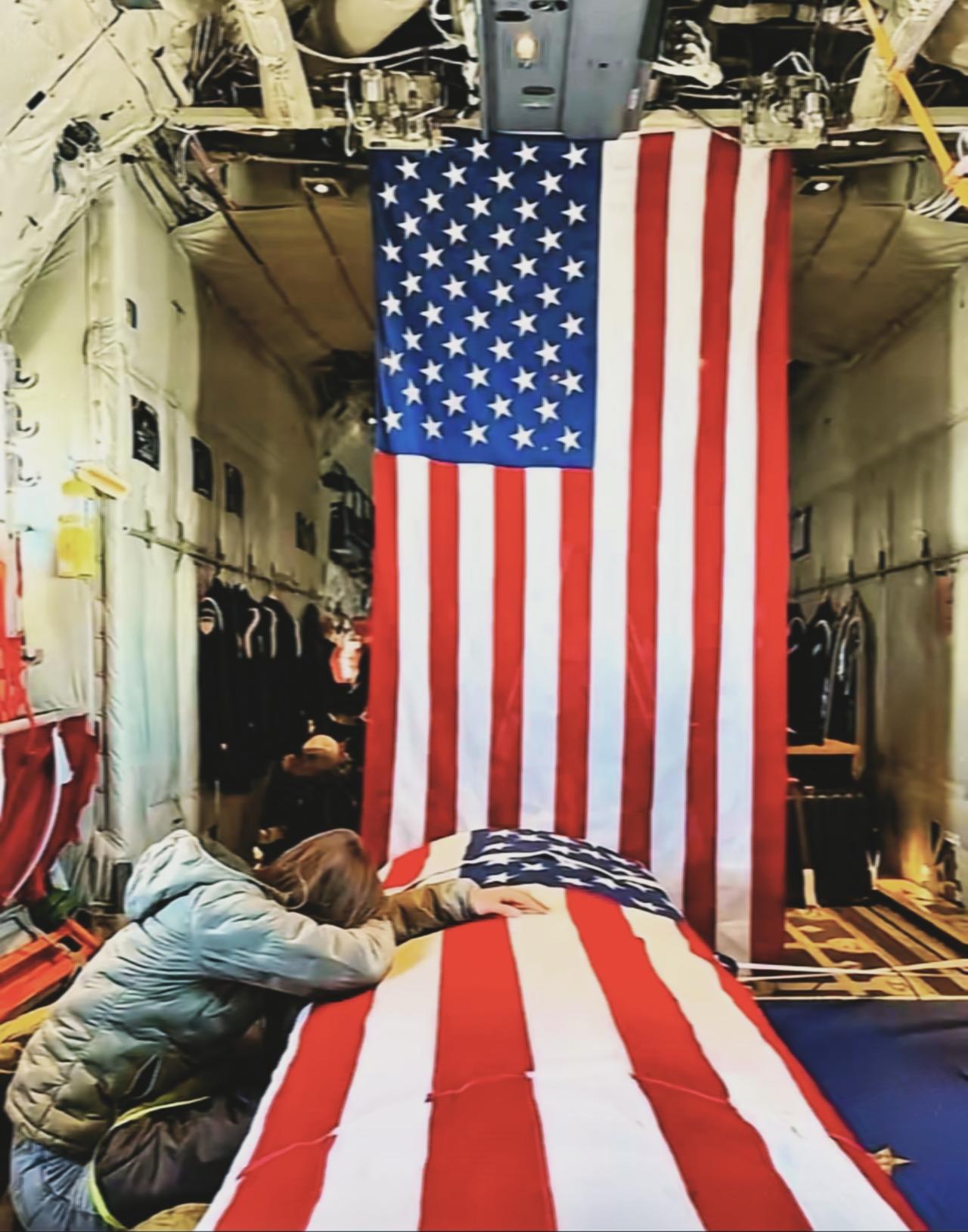 突发！F-35被击落飞行员被俘，特朗普政府彻底慌了

美国飞行员被俘虏了
目前对