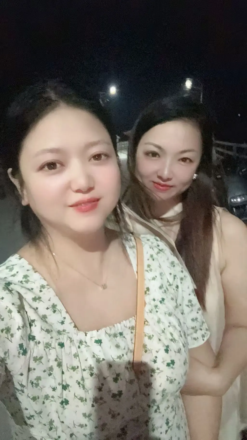 朋友不多，但都拿出手，三观一致，兴趣相同，一起坐着就很开心，最舒服的关...