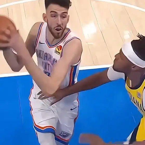 《怎么打？躺着打！》播放量：56作者：精彩体育网页链接