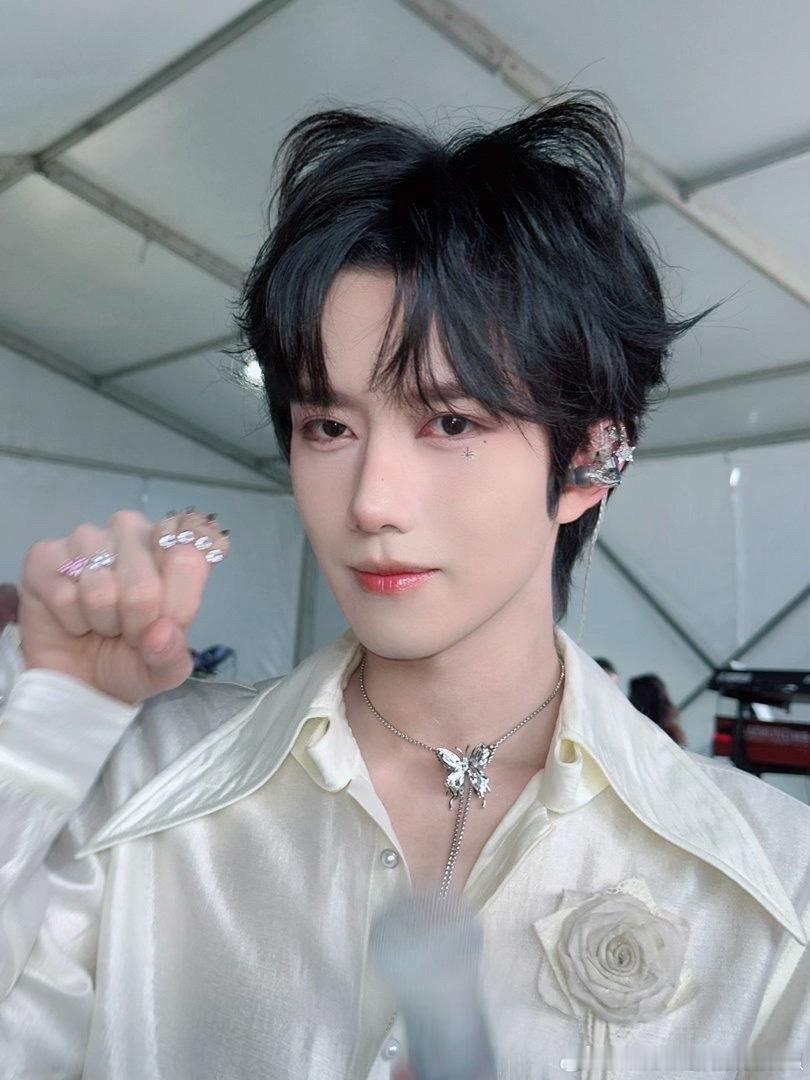 向全世界安利黄星eliot ⭐黄星 你本就值得所有美好，不必勉强不必将就，自在生