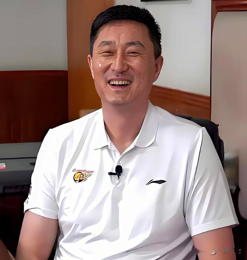 辽宁球迷估计不淡定了[捂脸]

广东全运男篮赵睿，参加全运会火炬传递仪式后接受采