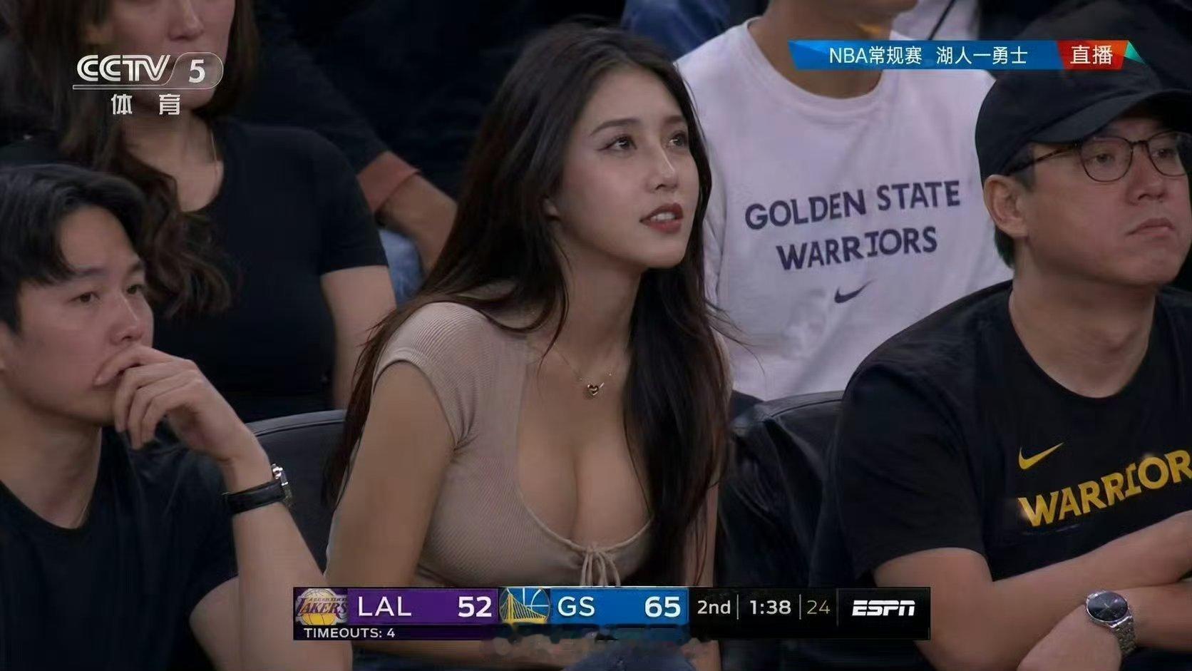 CCTV5导播听劝啊，从NBA到英超，欧美满足了，现在直接CBA镜头也切到位了，