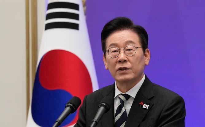 “高市早苗最惧怕的，不是李在明访华，而是他要去参观‘大韩民国临时政府旧址’！”这