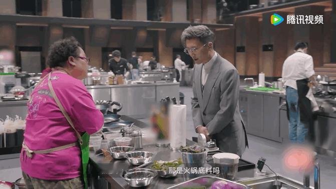 放火锅底料选手回应谢霆锋质疑这波回应来得及时。“酱酱小公主”在发布会上回应，搞清