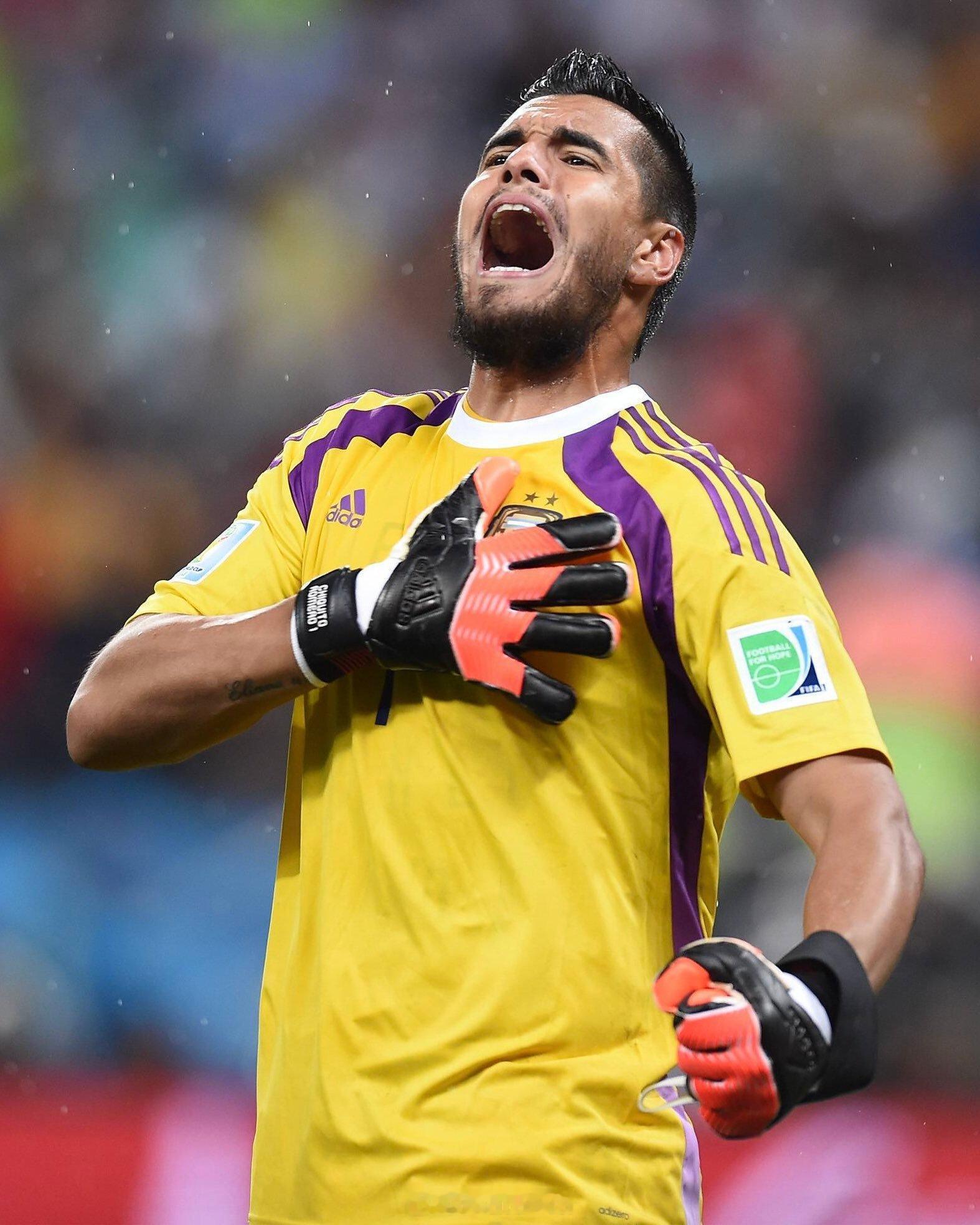 🇦🇷阿根廷最伟大的门将之一、2014世界杯亚军🧤 塞尔吉奥·罗梅罗退役，他