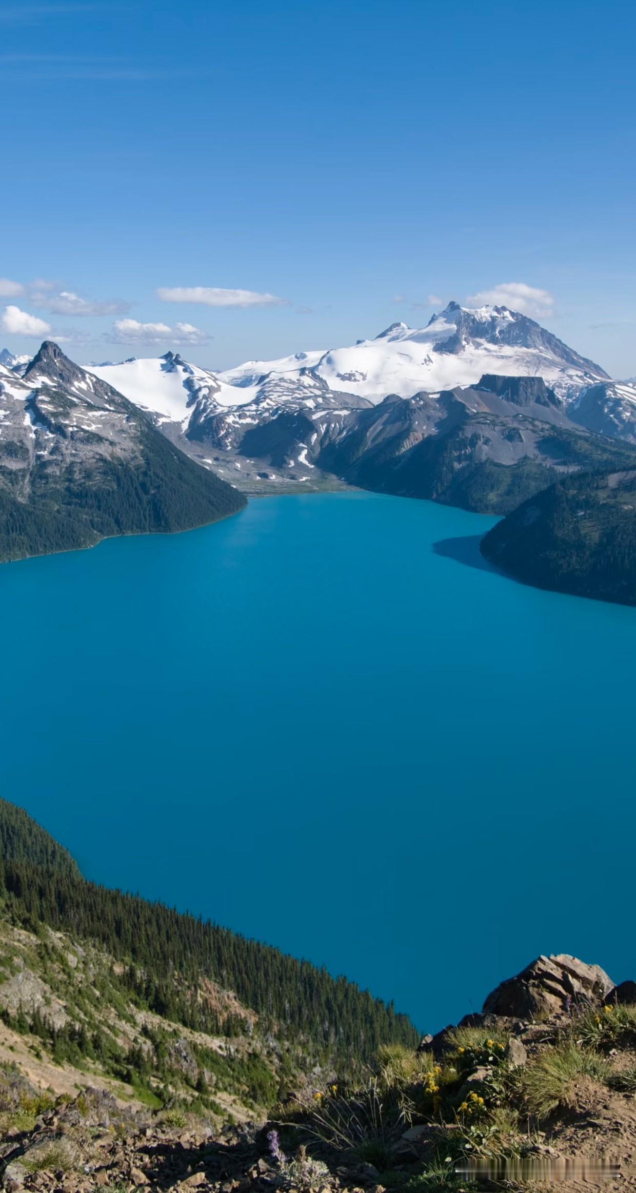 多伦多我去过两次，前后待了三个月，那里除了环境好一点，没有任何的好处，冬天很冷，