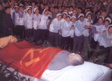 毛主席离世的时，发生过1件怪事和2件巧合，是自有安排，还是意有所指，这到底是怎么
