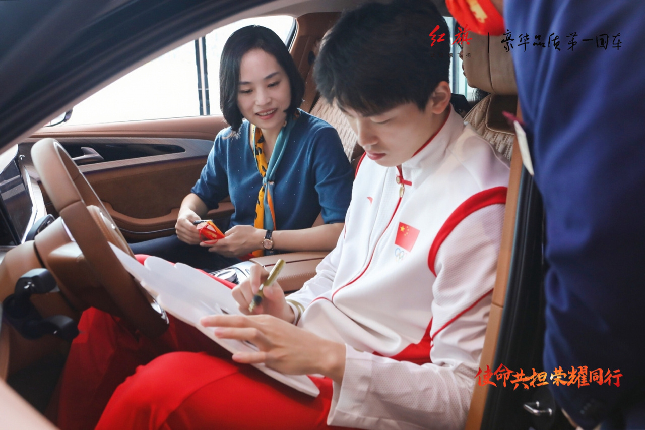 采访奥运冠军汪顺，又帅气又谦逊！抢占到了个C位！ 