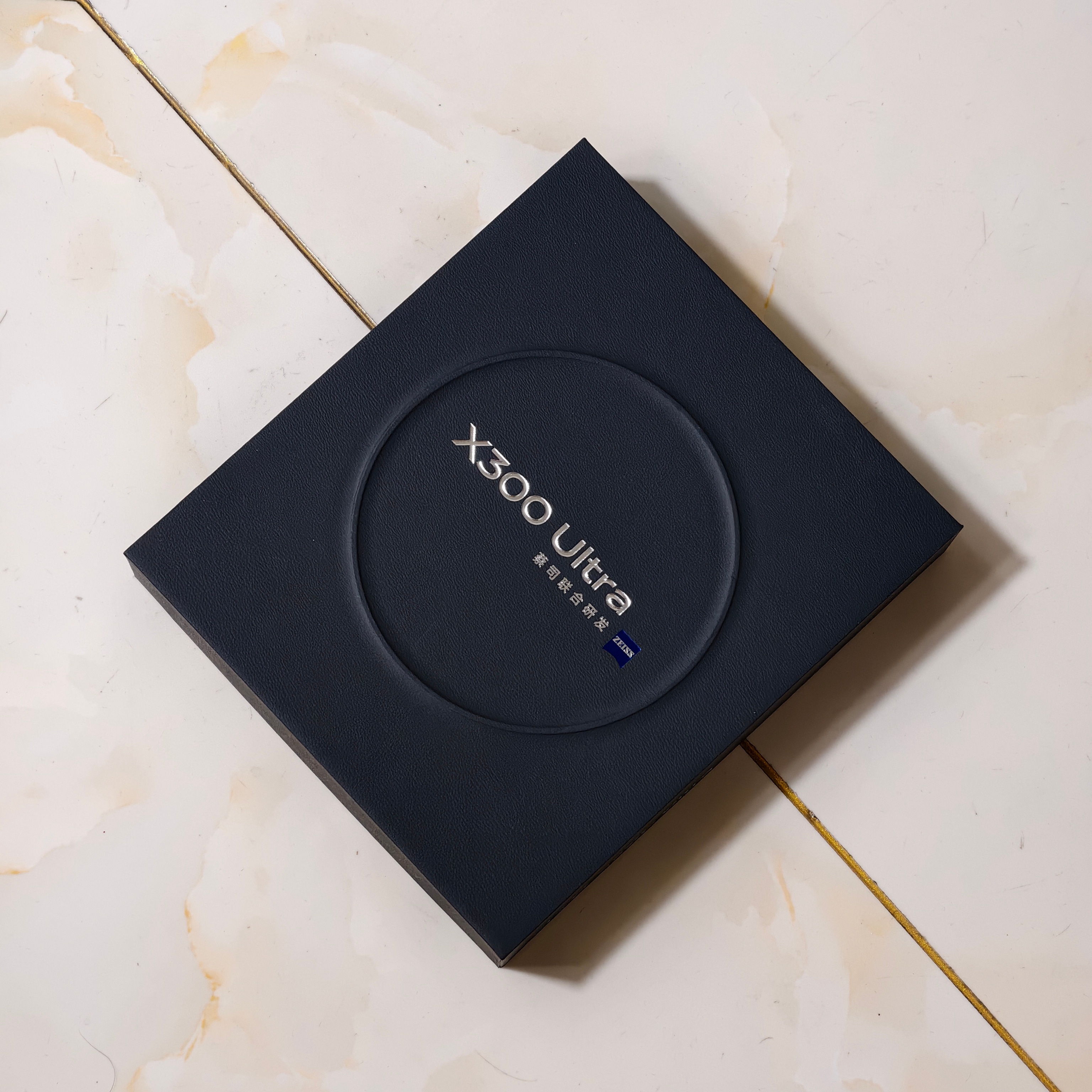 谁一大早把vivo X300 Ultra丢我家门口了啊