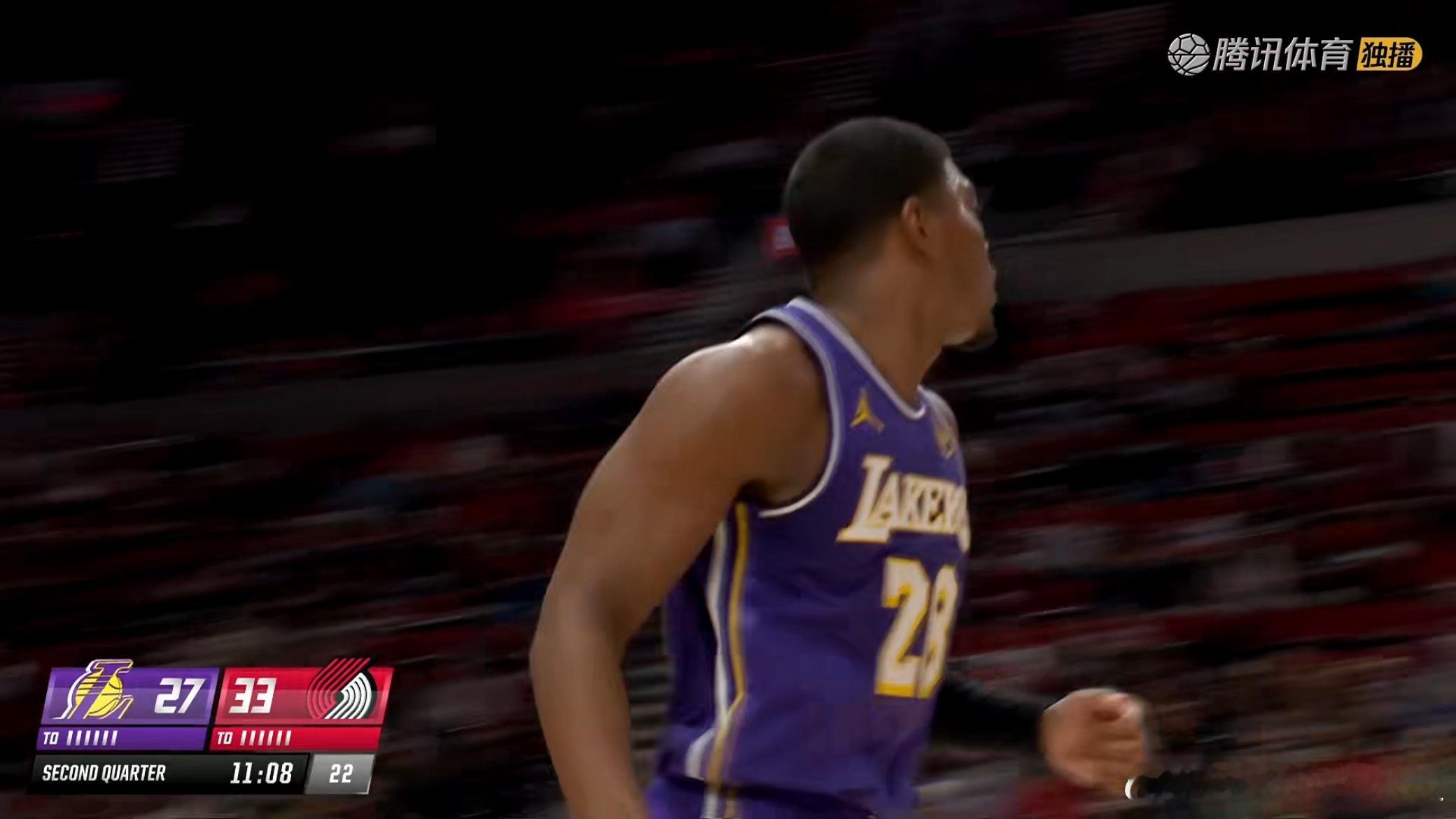 八村命中湖人本场首个三分 ​​​