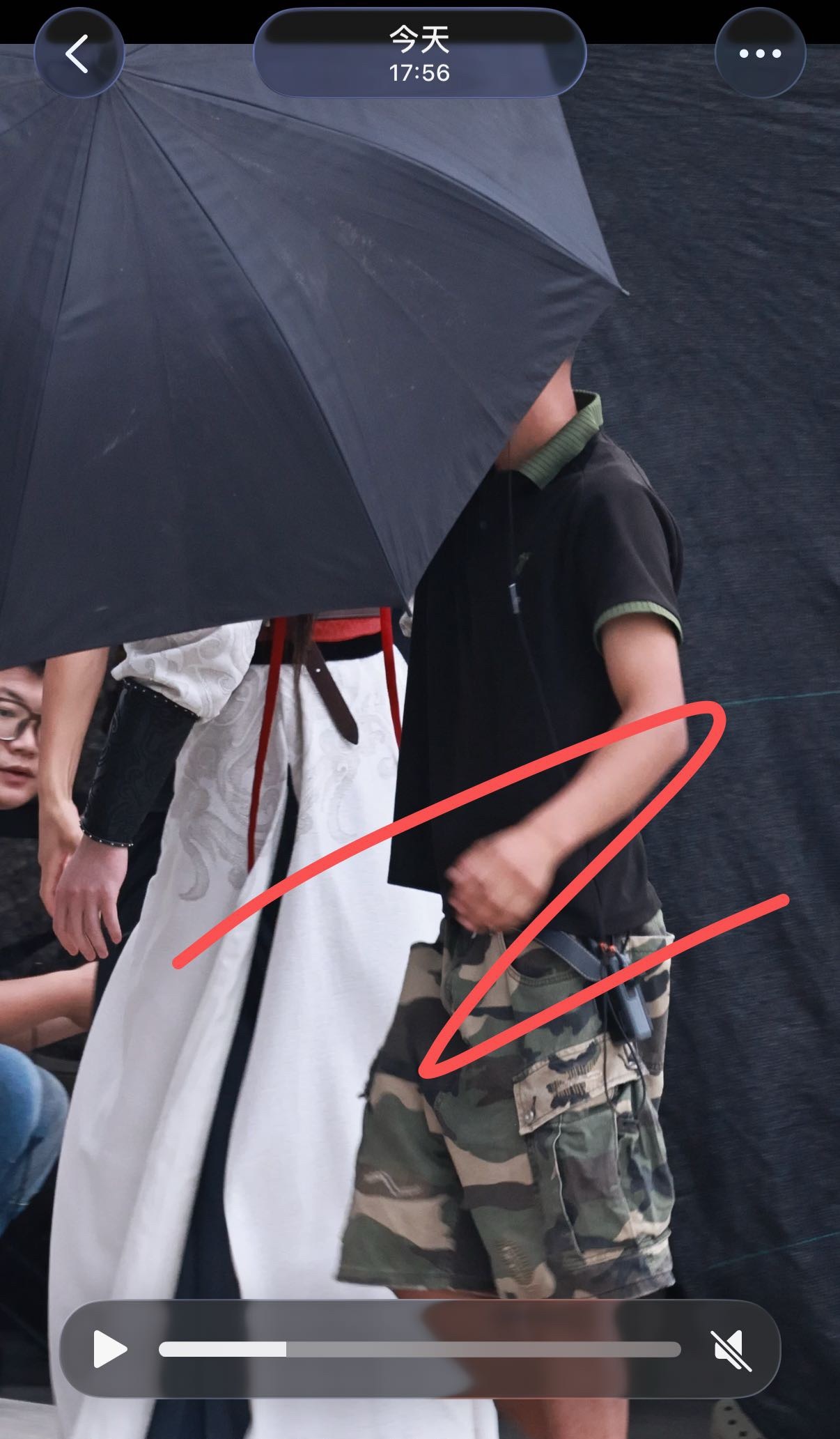 老公（衣角）出现啦 