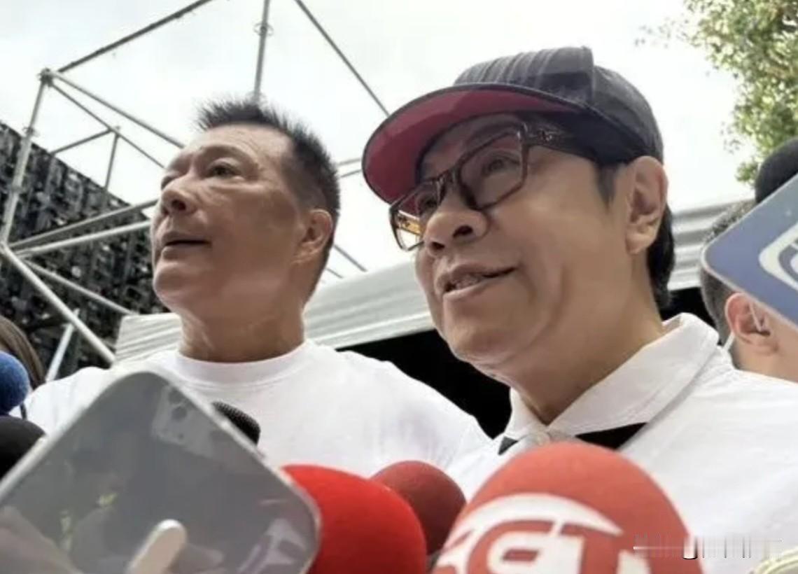 蔡康永今天强调昨晚发文的目的“道别道谢道歉都有。”

不过，蔡康永还特地说明道歉