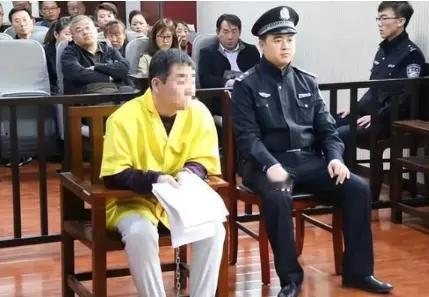 “这就是欺负人的下场！”辽宁抚顺，一男子得了脑癌，为治病欠下不少外债，病情好转后