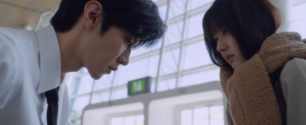 偷偷藏不住第7集，桑稚终于结束了暗恋的生涯，这一集特别戳心，有好几个小细节值得留