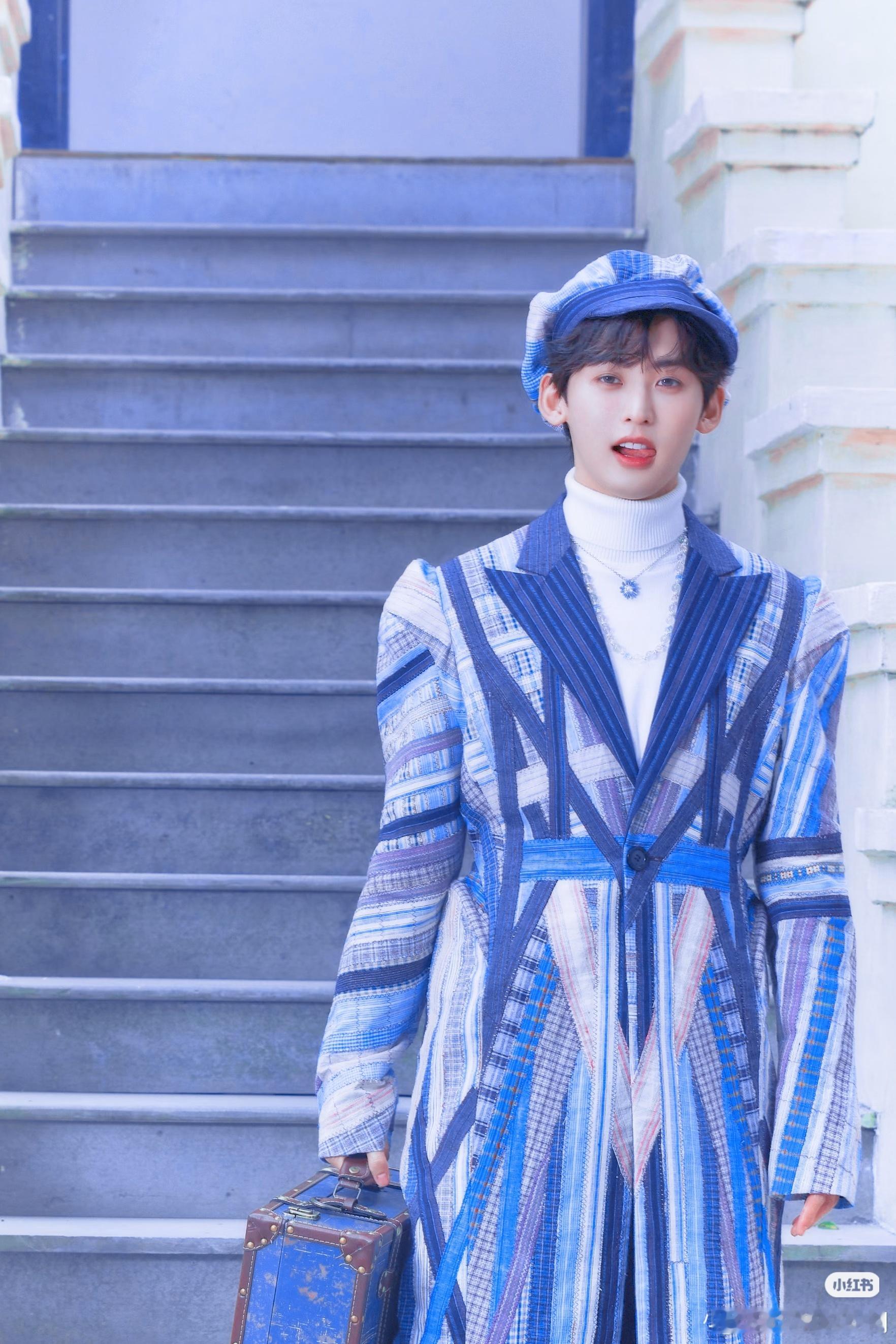 孟佳高瀚宇唐九洲直播拉票孟佳高瀚宇唐九洲好六直播集体营业卖力拉票，欢乐摇人氛围感