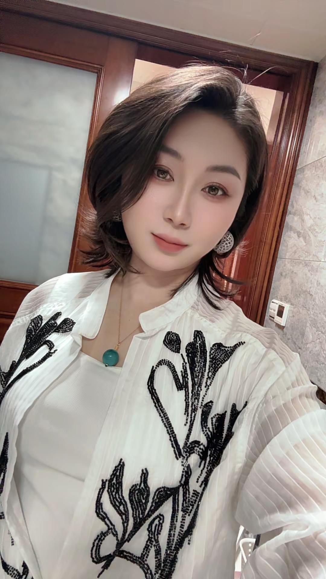 精致不是为了取悦谁，而是为了在每一个当下，都闪闪发光。日常vlog 气质穿搭