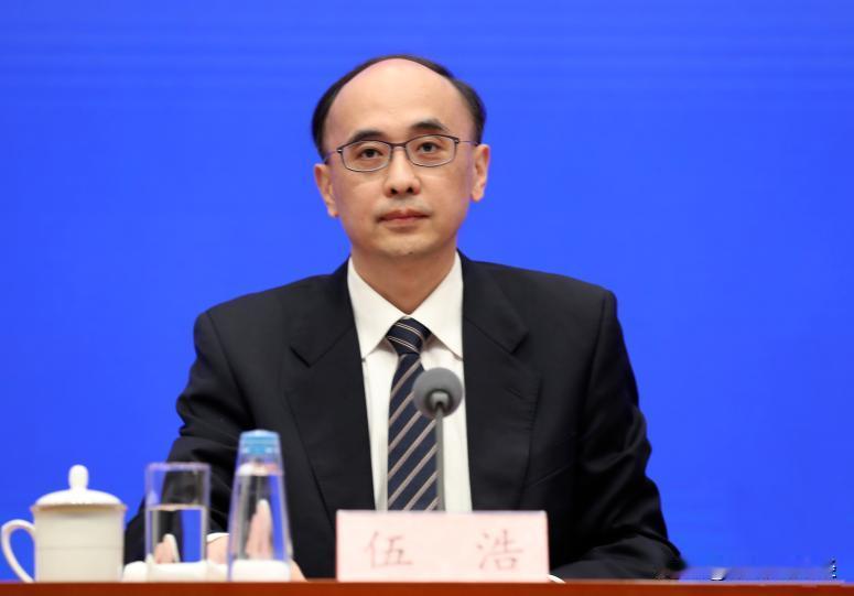 国家发改委原秘书长伍浩落马，他以前手上的权力很大，身为发改委“大管家”，在项目审