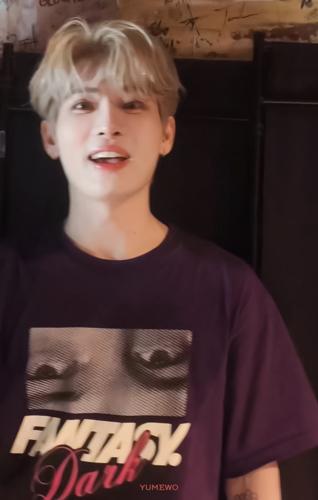 依旧上目线...好想在脑门上别个摄像头 肉眼看的跟摄像头看的不在一个水平线
