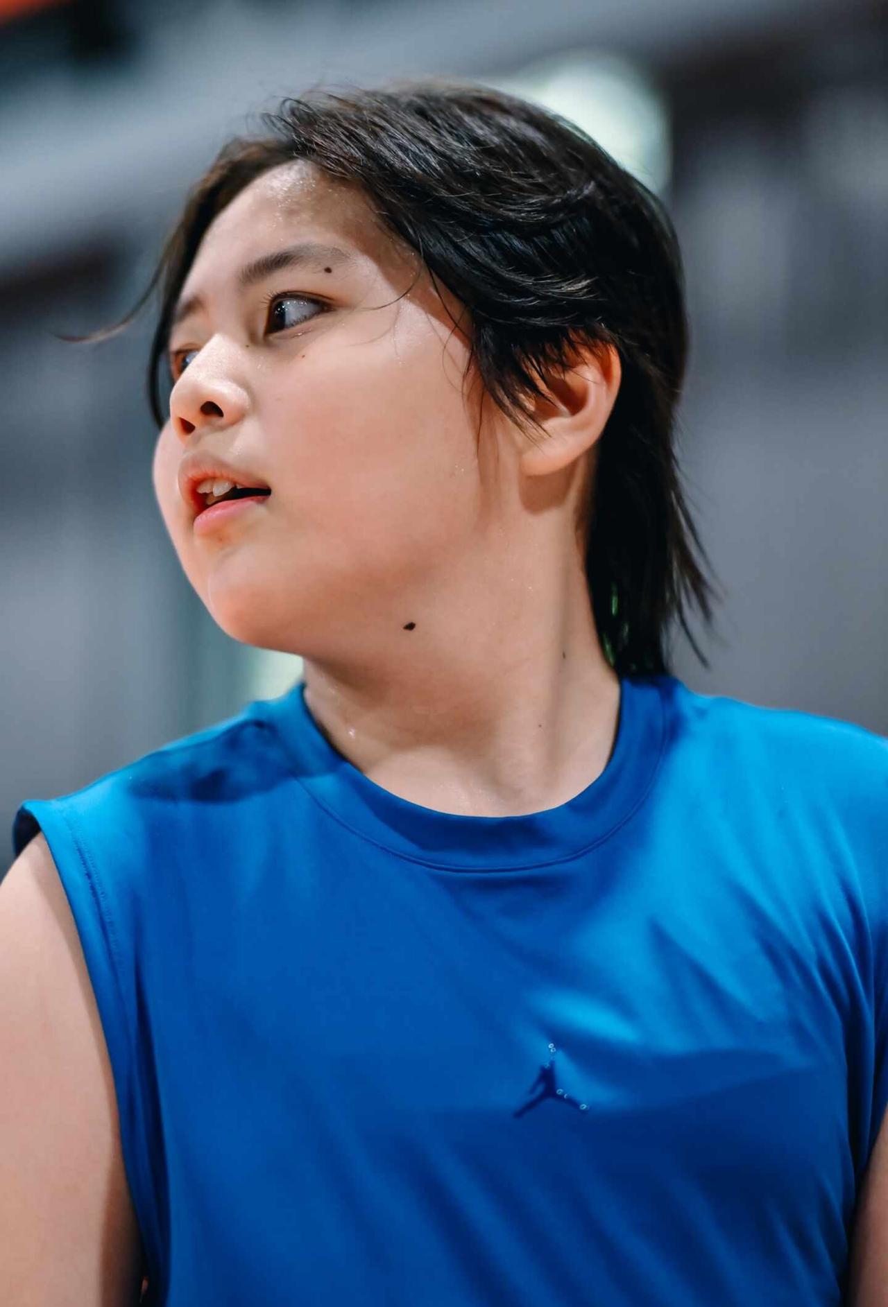 西安最强U10女生？🏀
曾经滑步车圈的女车王
如今主攻篮球
应该是西安市U10