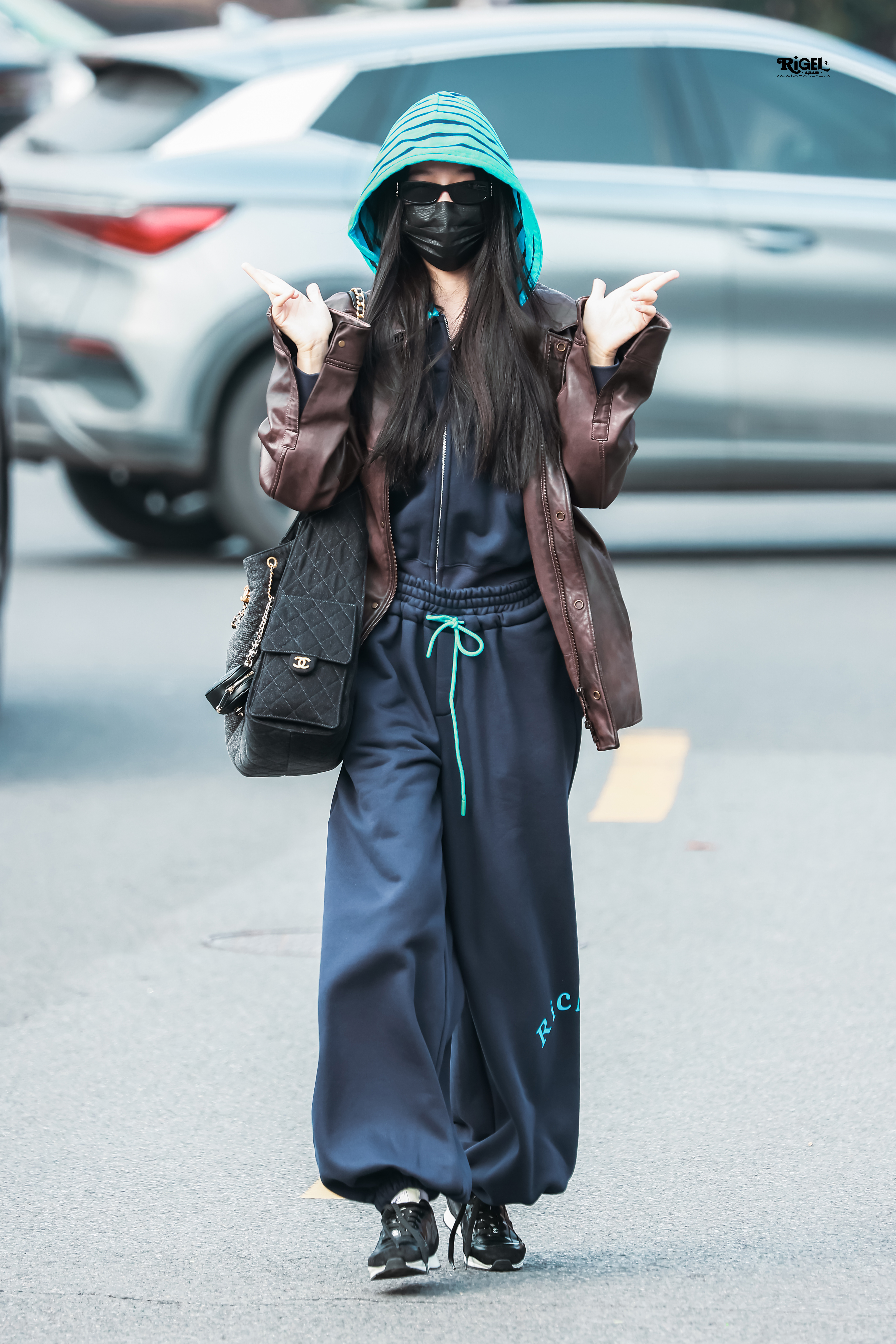 虞书欣灿如繁星情人节物料  ｜今日星拍放送   📸DAY38 今日酷妹虞书欣﻿