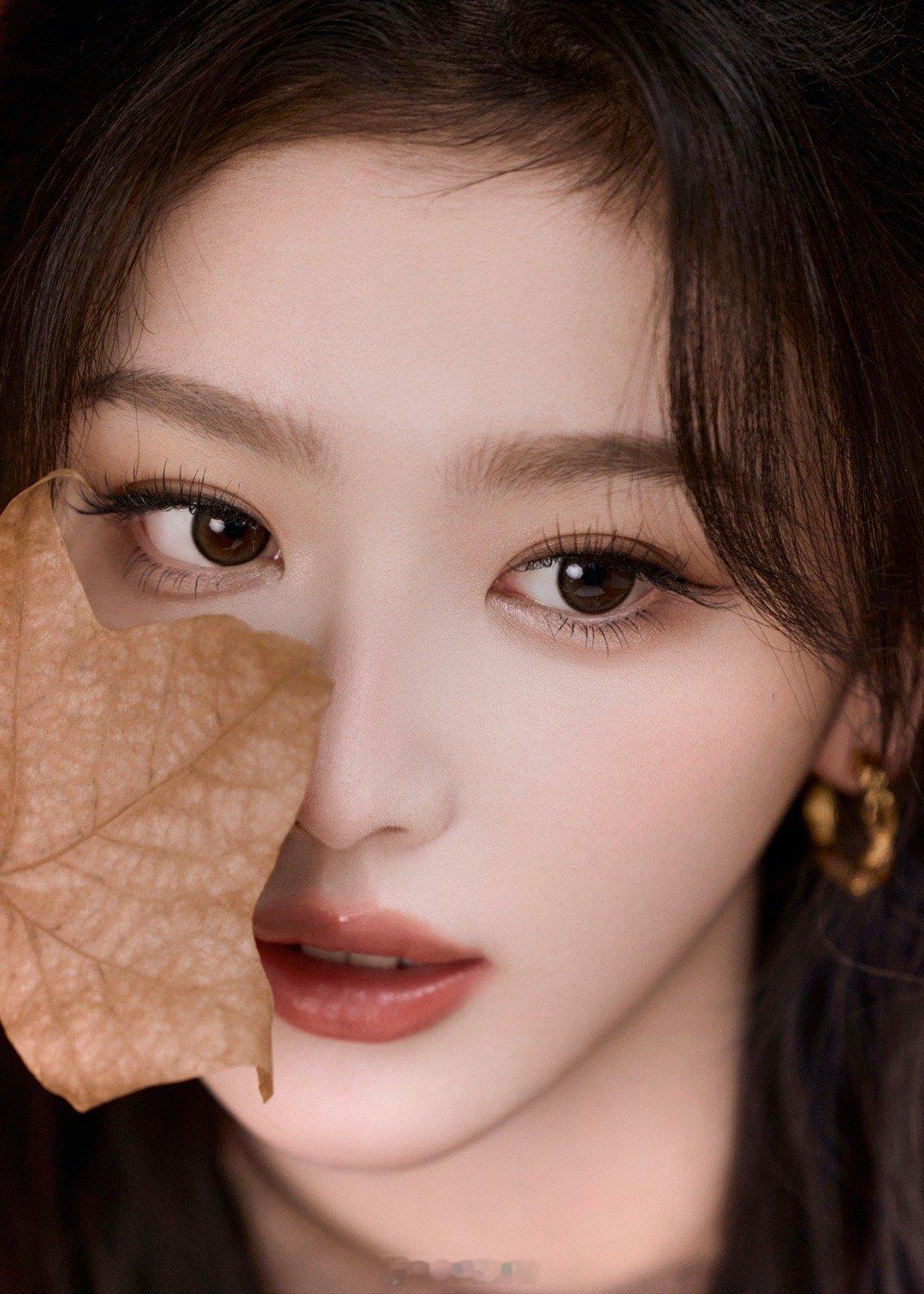 孔雪儿[爱慕][锦鲤附体][锦鲤附体][舔屏][色][色][色][色][色][色